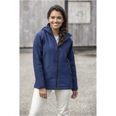 Logotrade Werbegeschenke das Foto: Notus wattierte Softshell Damenjacke