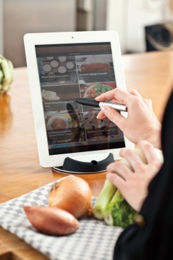 Logotrade werbemittel das Foto: Chef Tabletständer mit Touchpen