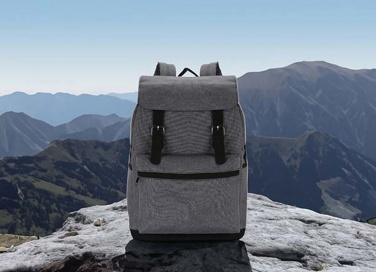 Logotrade Werbegeschenke das Foto: Laptop Rucksack mit magnetischen Schnallenverschlüssen