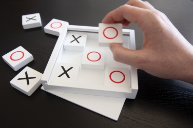 Logotrade werbemittel das Foto: Deluxe Tic Tac Toe Spiel