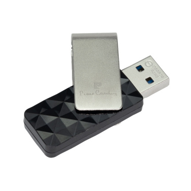 Logotrade Werbeartikel das Foto: USB-STICK PIERRE CARDIN USB 32GB