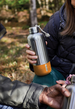 Logotrade Geschäftsgeschenke das Foto: Black+Blum Explorer isolierte Wasserflasche groß, 850ml