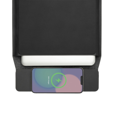 Logotrade promotional gift picture of: Swiss Peak 15W magnetic charging laptop sleeve 14-15,6"