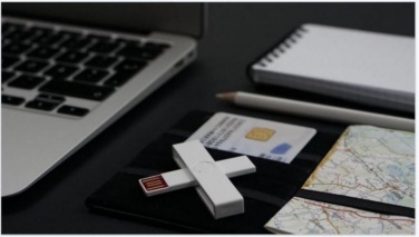 Logotrade reklaamtooted pilt: ID ID-kaardi lugeja, USB, blisterpakendis, valge