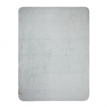 Logo trade meene pilt: Vinga lambamustriga taaskasutatud materjalist pleed