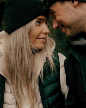 Logo trade firmakingitused foto: Iqoniq Meru naiste taaskasutatud polüestrist vest