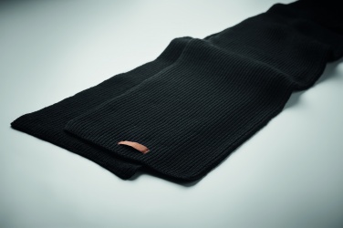 Logotrade firmakingid pilt: Talvekomplekt taaskasutatud materjalist, kindad, müts ja sall