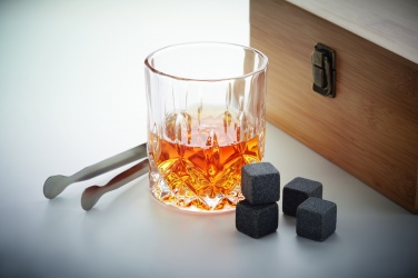 Logo trade ärikingi pilt: Viskiklaaside komplekt puidust karbis