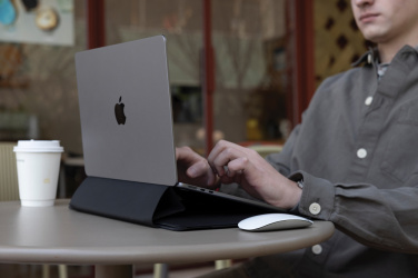 Logo trade reklaamkingid foto: XD Design sülearvutiümbris 14”