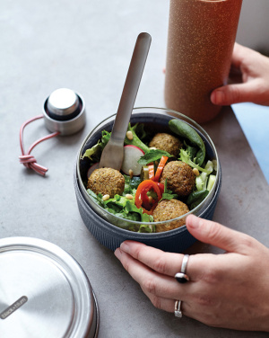 Logotrade verslo dovanos nuotrauka: Black+Blum stiklinis pietų dubuo 750ml