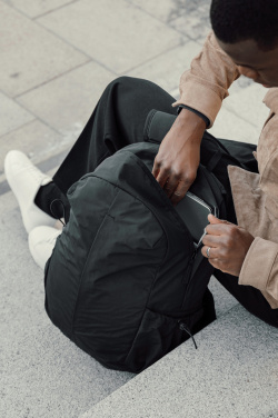 Logotrade reklaminiai produktai nuotrauka: KENTO URBAN RCS perdirbto nailono 15,6 colių kuprinė su priekiu