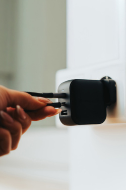 Logotrade korporatīvās dāvanas foto: Urban Vitamin Santa Cruz RCS rplastc 70W GAN lādētājs