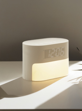 Logotrade biznesa dāvanas foto: LumaRise RCS pārstrādātas plastmasas modinātājpulkstenis ar baltu troksni