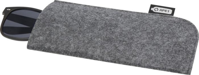 Лого трейд бизнес-подарки фото: Felta чехол для очков из материалов, переработанных согласно стандарту GRS