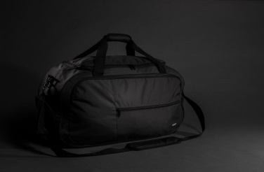 Logotrade reklamprodukter bild: Swiss Peak AWARE™ RPET sport duffle