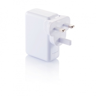 Logotrade reklamprodukter bild: Reseadapter med fyra USB-portar