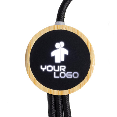 Logotrade reklamprodukter bild: 3-i-1-kabel med upplyst logotyp i trähölje, LH-ZMU06