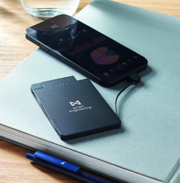 Logotrade kampanjprodukter bild: Magnetisk powerbank 2500 mAh